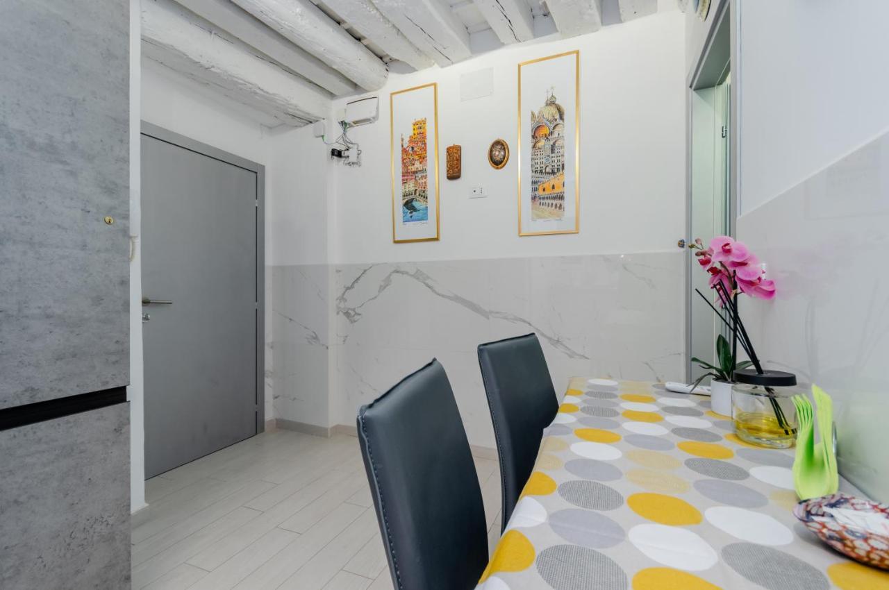 Palazzo Dolfin - Piazza San Marco Lovely Apartment Wenecja Zewnętrze zdjęcie