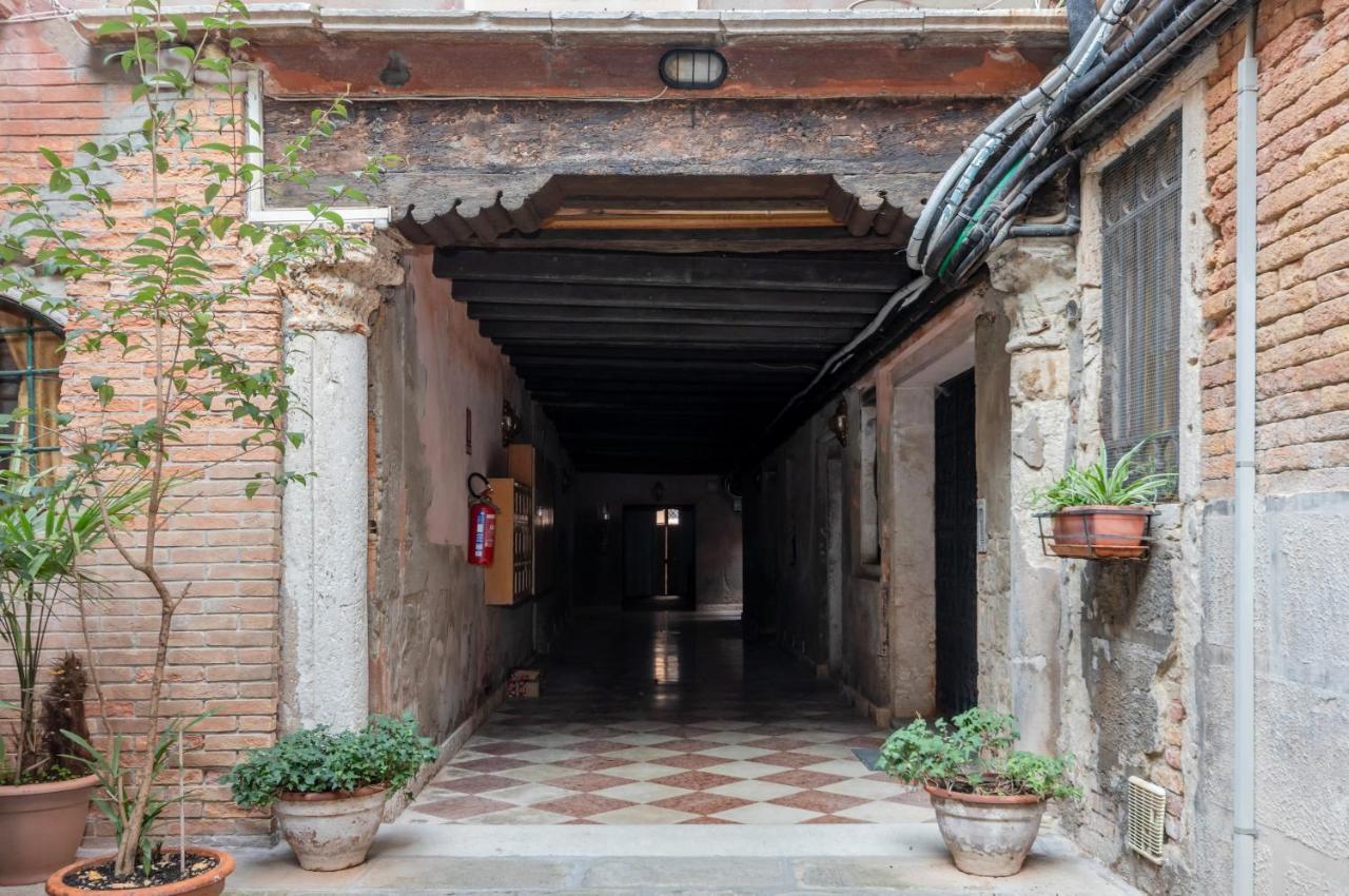 Palazzo Dolfin - Piazza San Marco Lovely Apartment Wenecja Zewnętrze zdjęcie